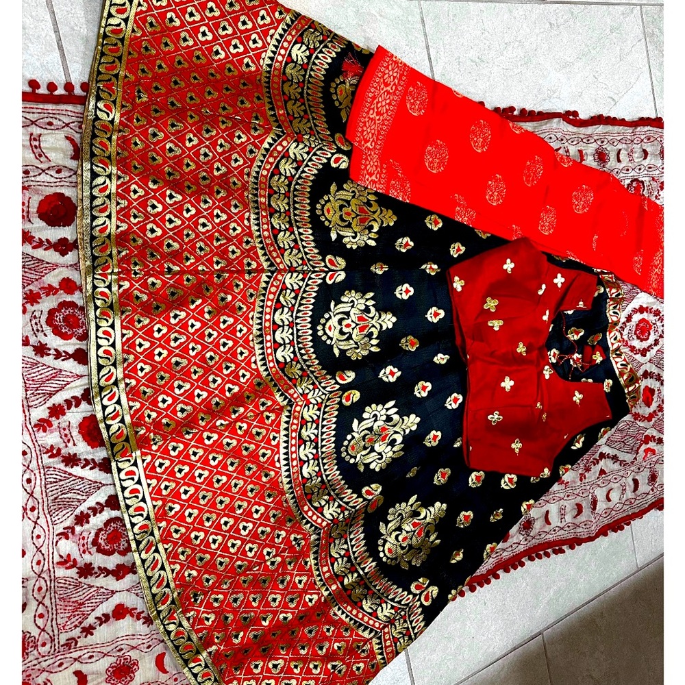 Sz 36 Chainya Choli red and black